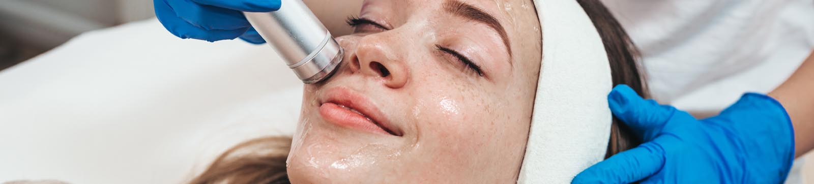 Oxygeneo Facial clinic in delhi